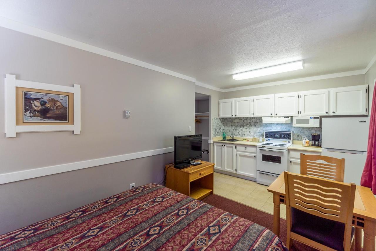 Canada'S Best Value Desert Inn & Suites Cache Creek Exterior foto
