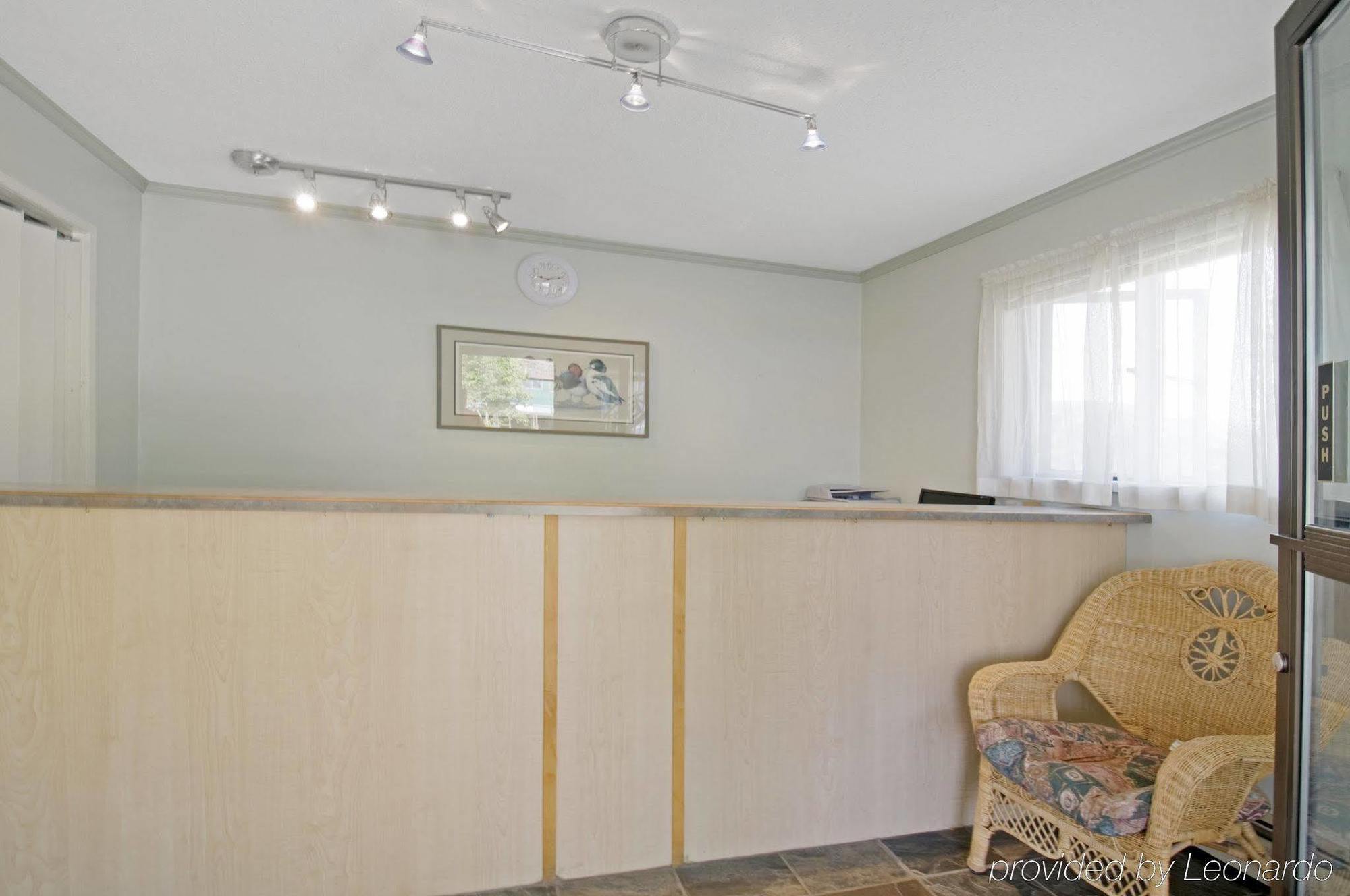 Canada'S Best Value Desert Inn & Suites Cache Creek Interior foto