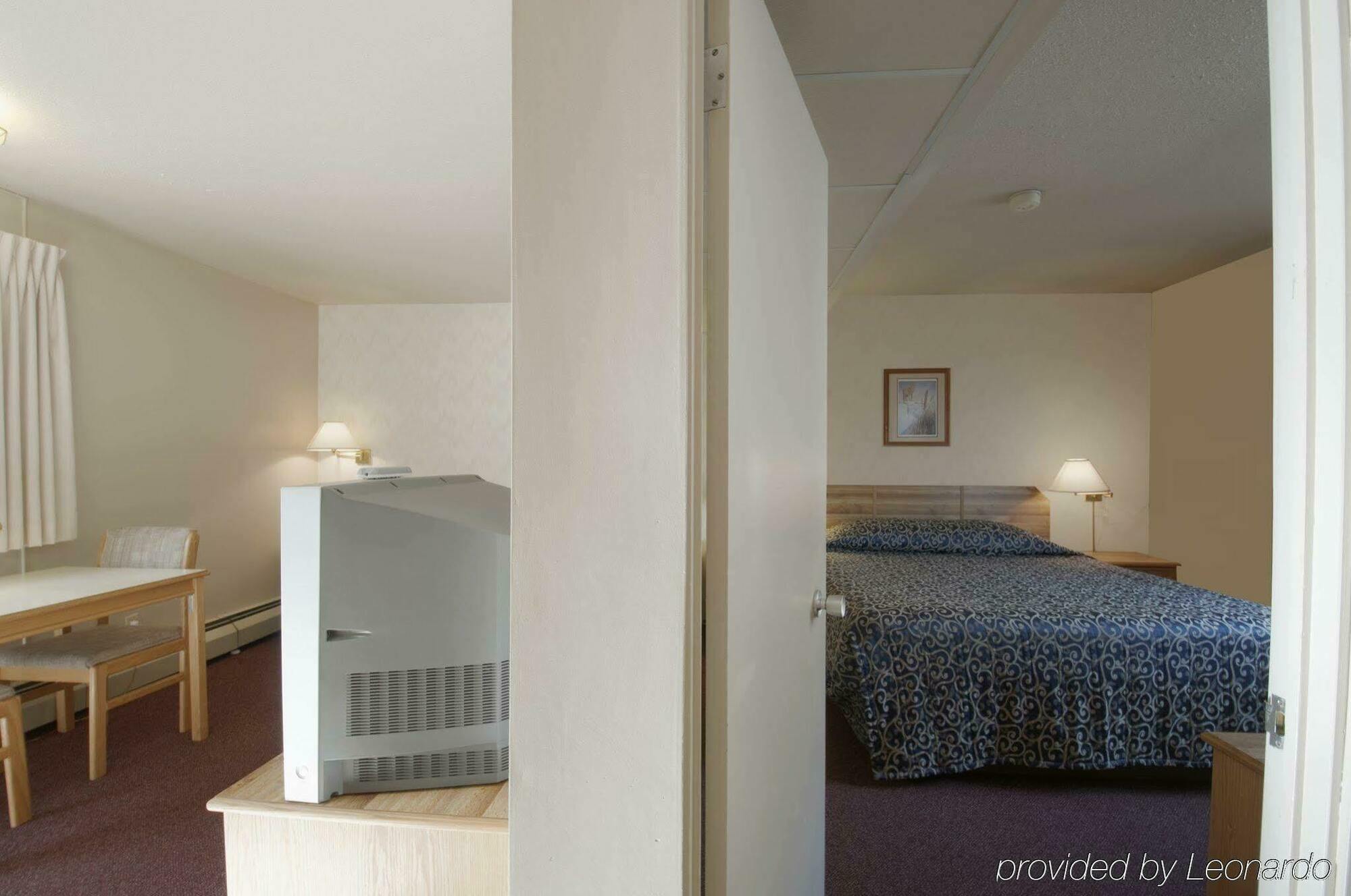 Canada'S Best Value Desert Inn & Suites Cache Creek Exterior foto